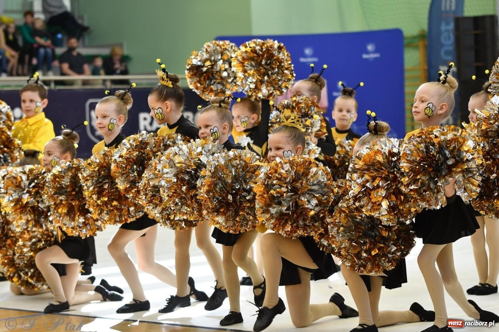 Zdjęcie w galerii na portalu naszraciborz.pl: Racibórz gości Mistrzostwa Okręgu Mażoretek Polski Południowo-Zachodniej [FOTO] wiadomości z regionu
