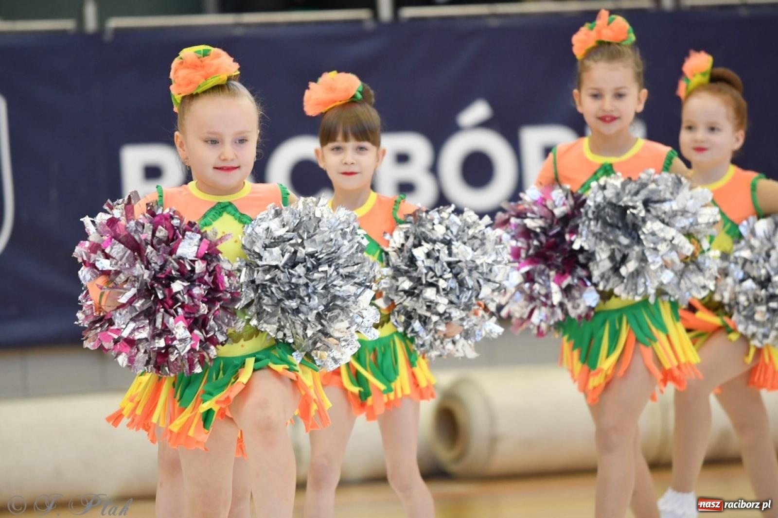 Zdjęcie w galerii na portalu naszraciborz.pl: Racibórz gości Mistrzostwa Okręgu Mażoretek Polski Południowo-Zachodniej [FOTO] wiadomości z regionu