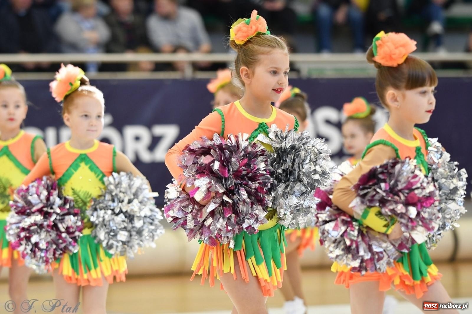 Zdjęcie w galerii na portalu naszraciborz.pl: Racibórz gości Mistrzostwa Okręgu Mażoretek Polski Południowo-Zachodniej [FOTO] wiadomości z regionu