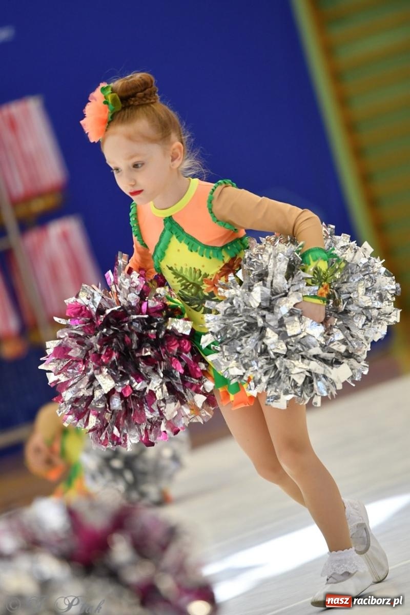 Zdjęcie w galerii na portalu naszraciborz.pl: Racibórz gości Mistrzostwa Okręgu Mażoretek Polski Południowo-Zachodniej [FOTO] wiadomości z regionu