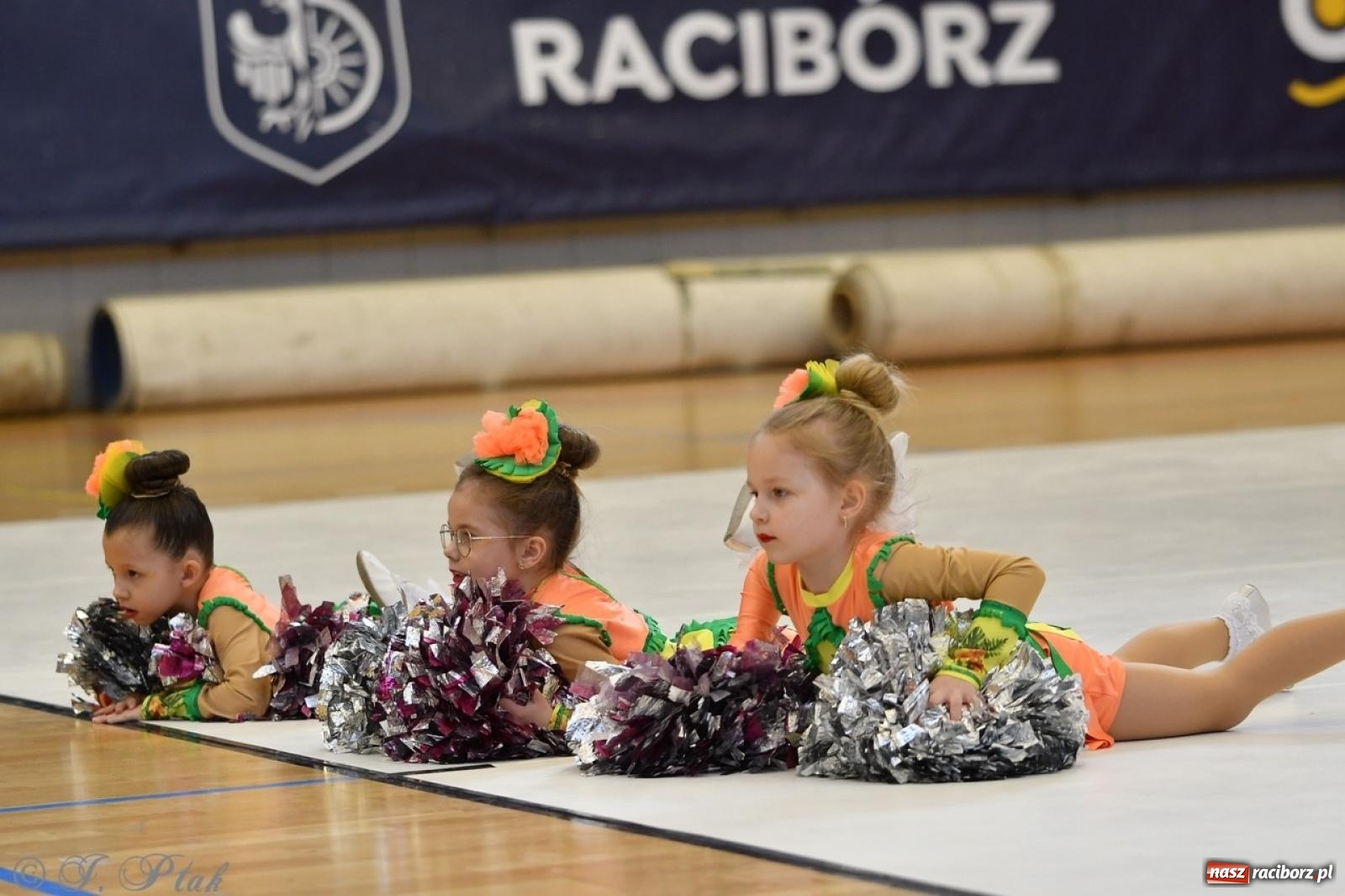 Zdjęcie w galerii na portalu naszraciborz.pl: Racibórz gości Mistrzostwa Okręgu Mażoretek Polski Południowo-Zachodniej [FOTO] wiadomości z regionu