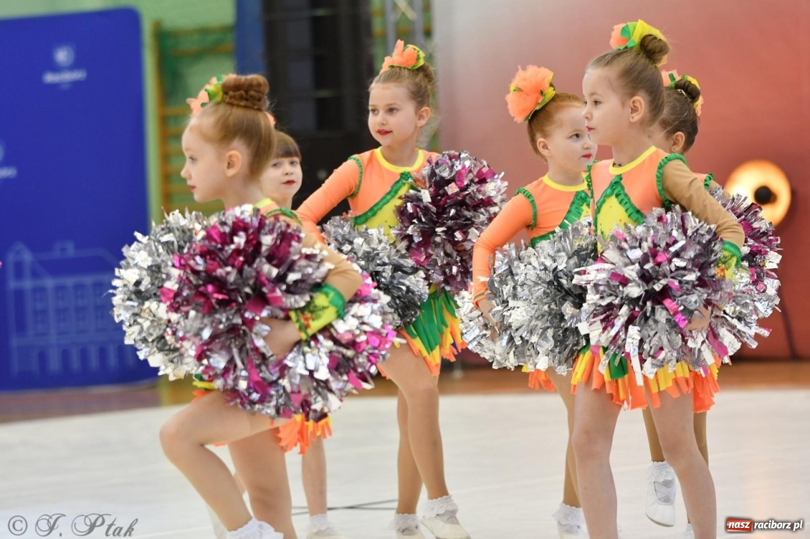Zdjęcie w galerii na portalu naszraciborz.pl: Racibórz gości Mistrzostwa Okręgu Mażoretek Polski Południowo-Zachodniej [FOTO] wiadomości z regionu