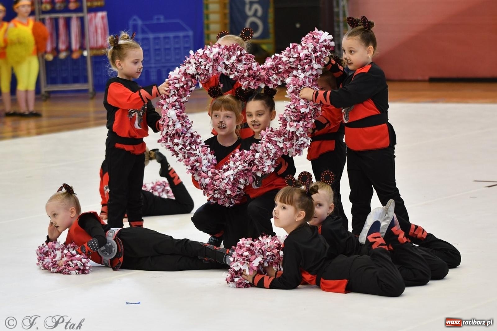 Zdjęcie w galerii na portalu naszraciborz.pl: Racibórz gości Mistrzostwa Okręgu Mażoretek Polski Południowo-Zachodniej [FOTO] wiadomości z regionu
