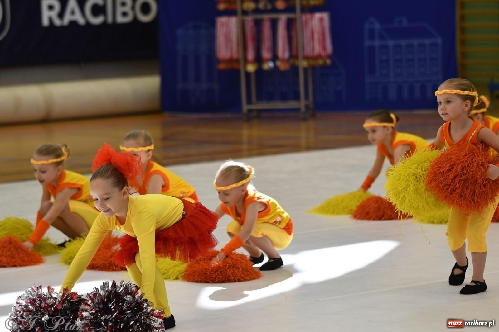 Zdjęcie w galerii na portalu naszraciborz.pl: Racibórz gości Mistrzostwa Okręgu Mażoretek Polski Południowo-Zachodniej [FOTO] wiadomości z regionu