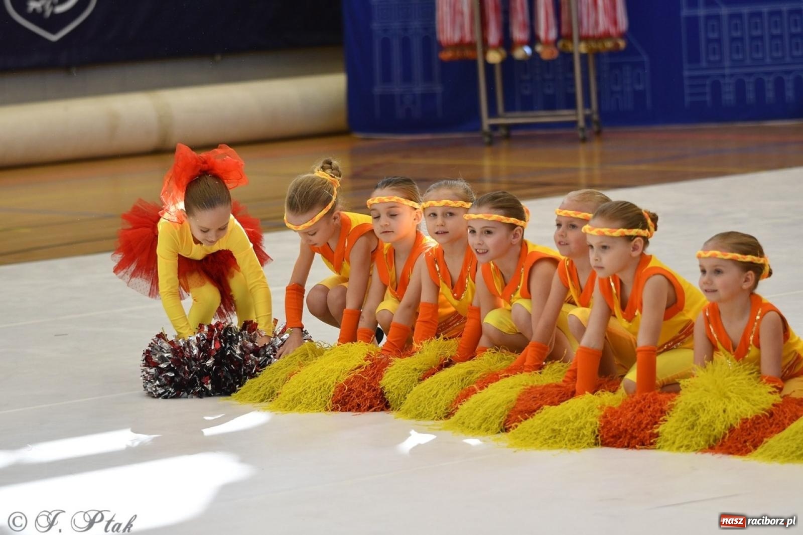 Zdjęcie w galerii na portalu naszraciborz.pl: Racibórz gości Mistrzostwa Okręgu Mażoretek Polski Południowo-Zachodniej [FOTO] wiadomości z regionu