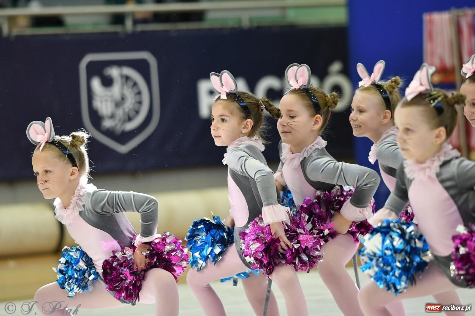 Zdjęcie w galerii na portalu naszraciborz.pl: Racibórz gości Mistrzostwa Okręgu Mażoretek Polski Południowo-Zachodniej [FOTO] wiadomości z regionu