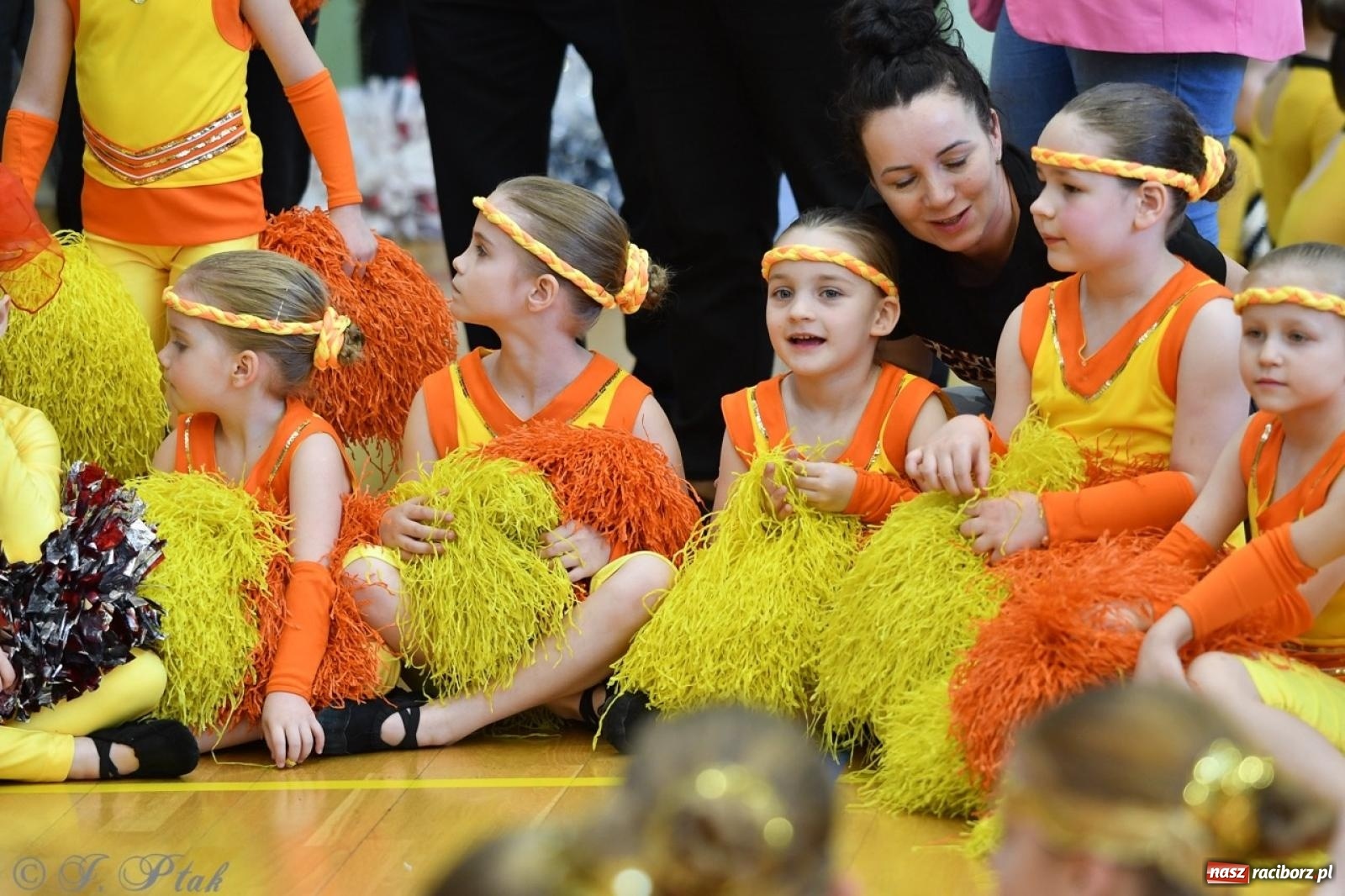 Zdjęcie w galerii na portalu naszraciborz.pl: Racibórz gości Mistrzostwa Okręgu Mażoretek Polski Południowo-Zachodniej [FOTO] wiadomości z regionu