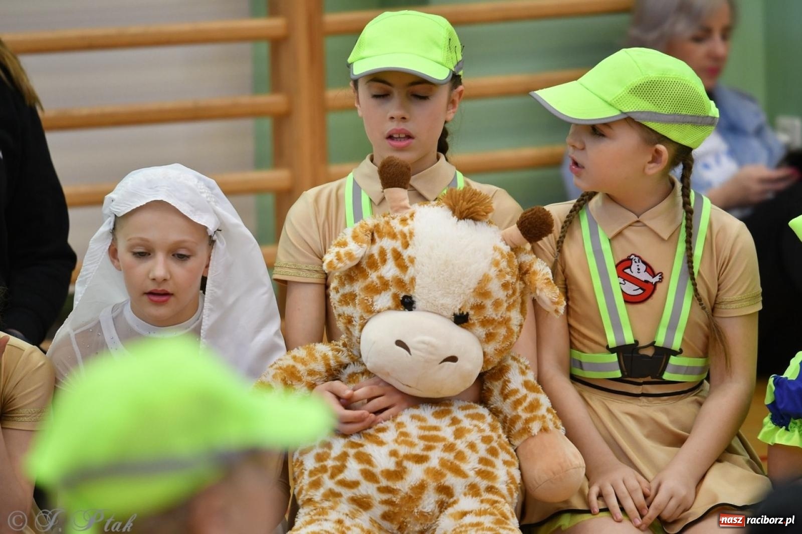 Zdjęcie w galerii na portalu naszraciborz.pl: Racibórz gości Mistrzostwa Okręgu Mażoretek Polski Południowo-Zachodniej [FOTO] wiadomości z regionu