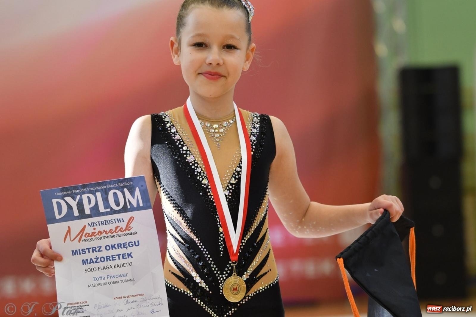 Zdjęcie w galerii na portalu naszraciborz.pl: Racibórz gości Mistrzostwa Okręgu Mażoretek Polski Południowo-Zachodniej [FOTO] wiadomości z regionu