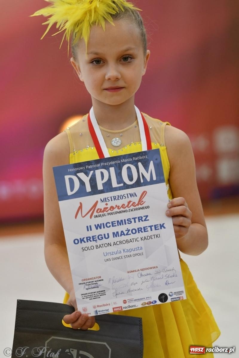 Zdjęcie w galerii na portalu naszraciborz.pl: Racibórz gości Mistrzostwa Okręgu Mażoretek Polski Południowo-Zachodniej [FOTO] wiadomości z regionu