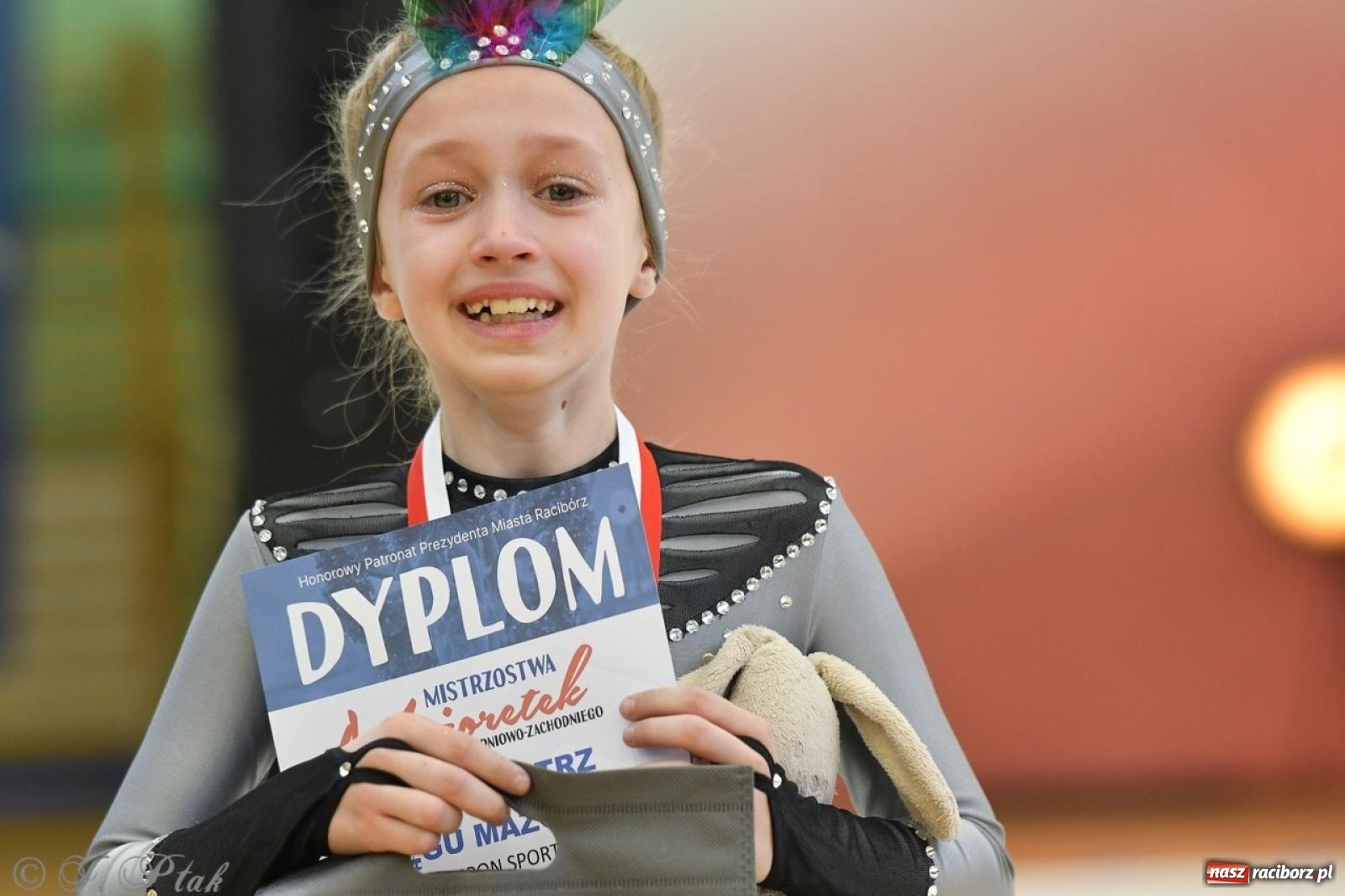 Zdjęcie w galerii na portalu naszraciborz.pl: Racibórz gości Mistrzostwa Okręgu Mażoretek Polski Południowo-Zachodniej [FOTO] wiadomości z regionu
