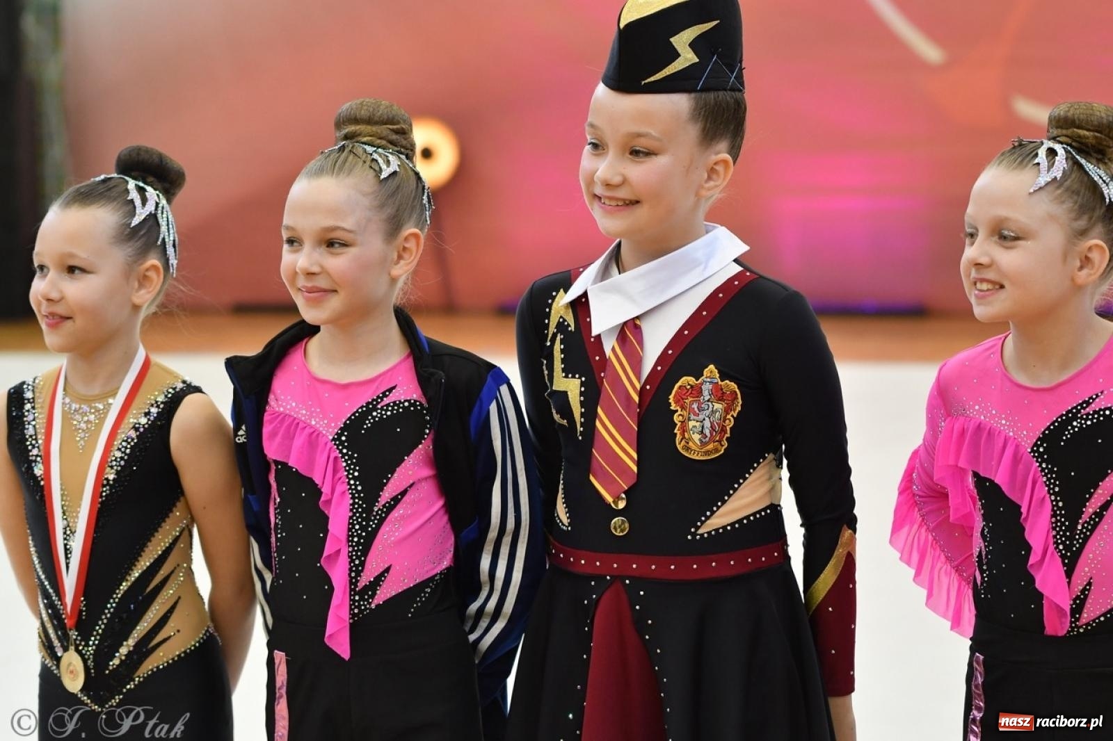 Zdjęcie w galerii na portalu naszraciborz.pl: Racibórz gości Mistrzostwa Okręgu Mażoretek Polski Południowo-Zachodniej [FOTO] wiadomości z regionu