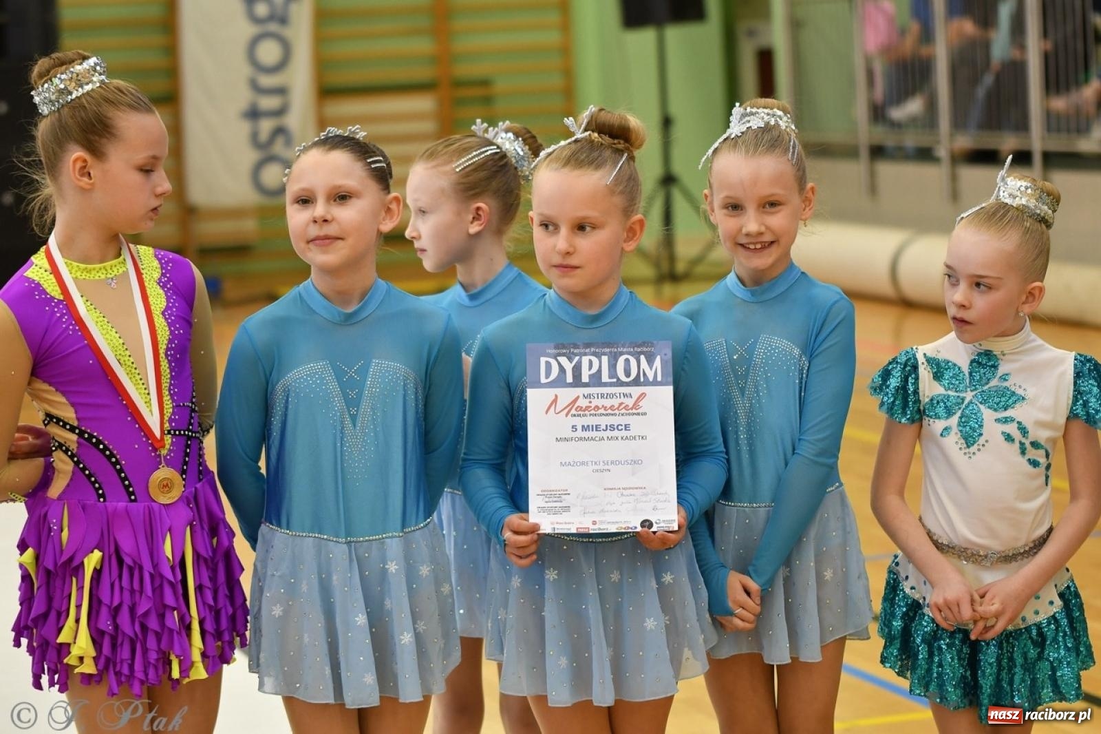 Zdjęcie w galerii na portalu naszraciborz.pl: Racibórz gości Mistrzostwa Okręgu Mażoretek Polski Południowo-Zachodniej [FOTO] wiadomości z regionu