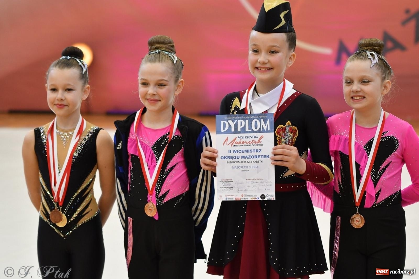 Zdjęcie w galerii na portalu naszraciborz.pl: Racibórz gości Mistrzostwa Okręgu Mażoretek Polski Południowo-Zachodniej [FOTO] wiadomości z regionu