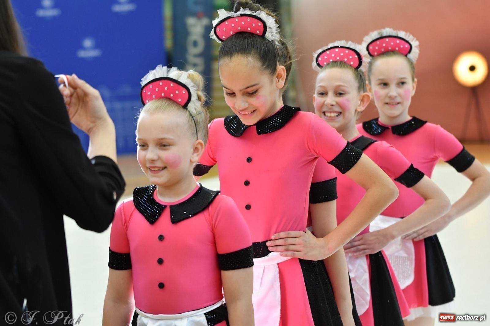 Zdjęcie w galerii na portalu naszraciborz.pl: Racibórz gości Mistrzostwa Okręgu Mażoretek Polski Południowo-Zachodniej [FOTO] wiadomości z regionu