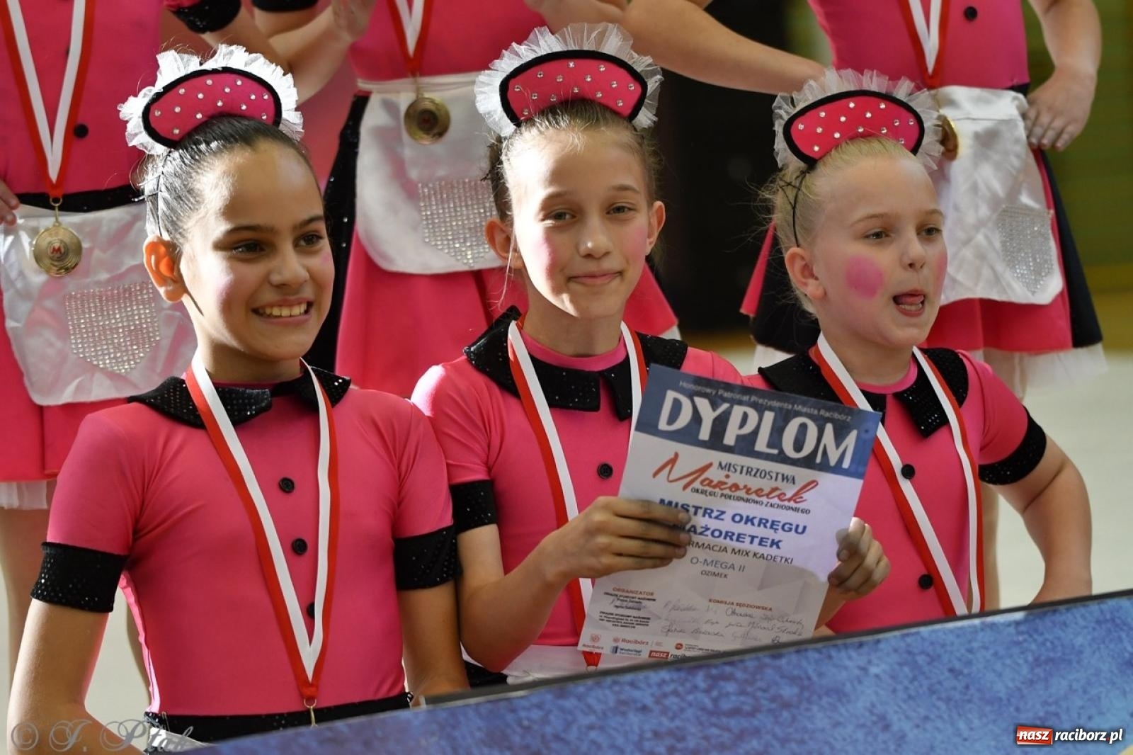 Zdjęcie w galerii na portalu naszraciborz.pl: Racibórz gości Mistrzostwa Okręgu Mażoretek Polski Południowo-Zachodniej [FOTO] wiadomości z regionu