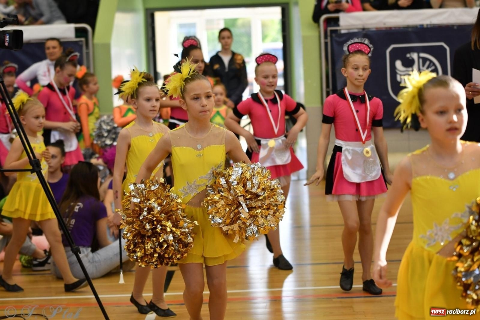 Zdjęcie w galerii na portalu naszraciborz.pl: Racibórz gości Mistrzostwa Okręgu Mażoretek Polski Południowo-Zachodniej [FOTO] wiadomości z regionu