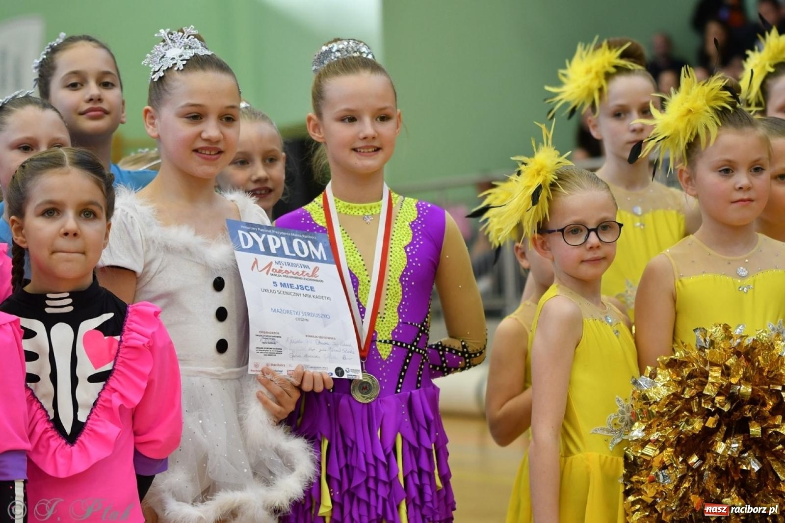 Zdjęcie w galerii na portalu naszraciborz.pl: Racibórz gości Mistrzostwa Okręgu Mażoretek Polski Południowo-Zachodniej [FOTO] wiadomości z regionu
