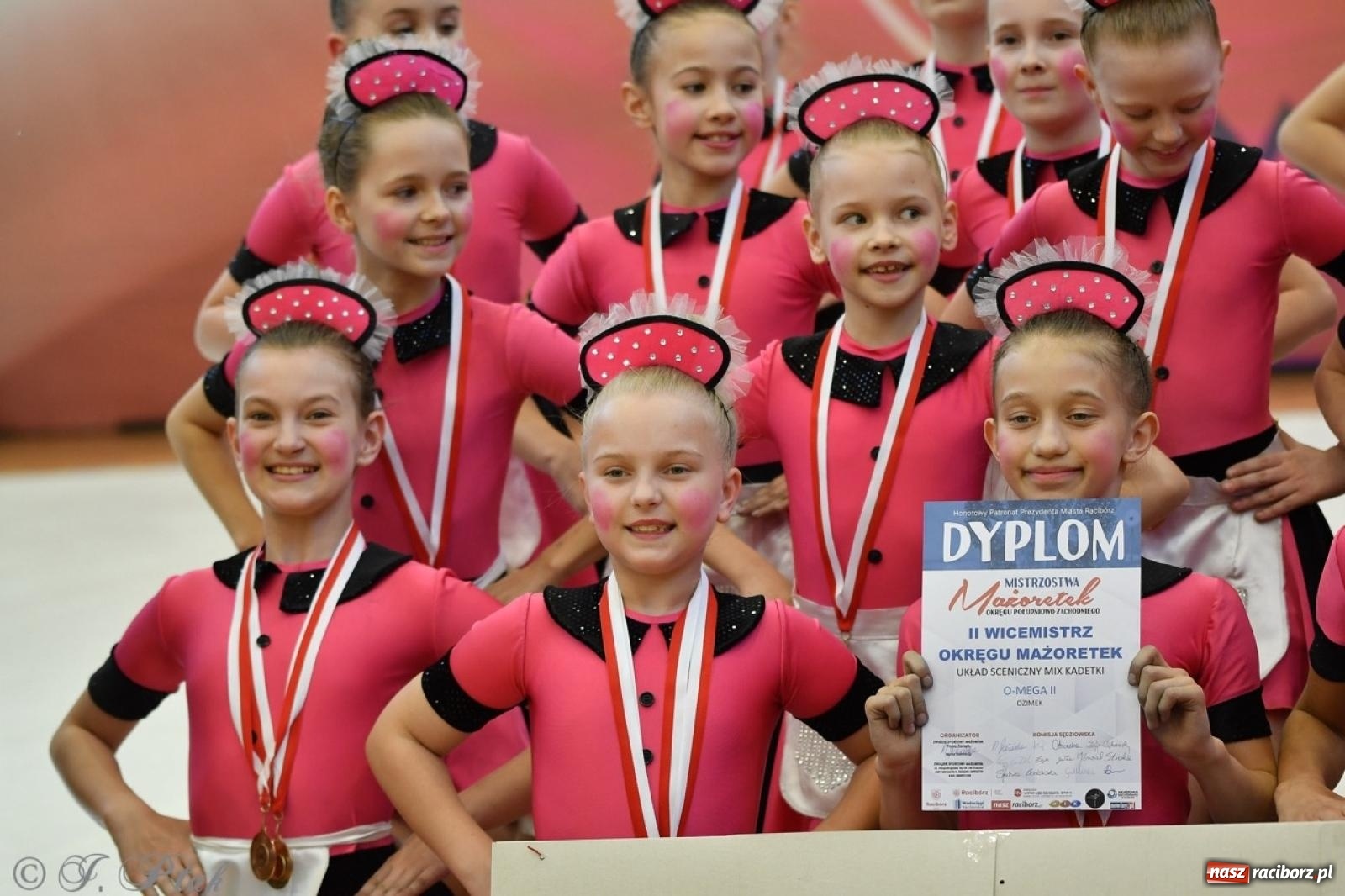 Zdjęcie w galerii na portalu naszraciborz.pl: Racibórz gości Mistrzostwa Okręgu Mażoretek Polski Południowo-Zachodniej [FOTO] wiadomości z regionu