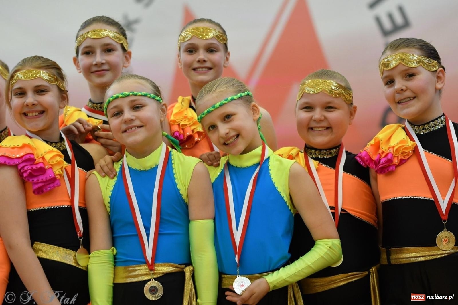 Zdjęcie w galerii na portalu naszraciborz.pl: Racibórz gości Mistrzostwa Okręgu Mażoretek Polski Południowo-Zachodniej [FOTO] wiadomości z regionu