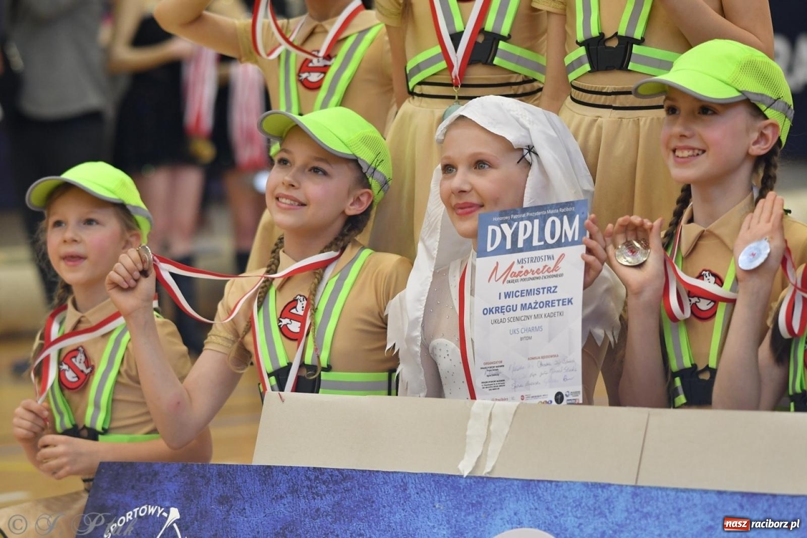 Zdjęcie w galerii na portalu naszraciborz.pl: Racibórz gości Mistrzostwa Okręgu Mażoretek Polski Południowo-Zachodniej [FOTO] wiadomości z regionu