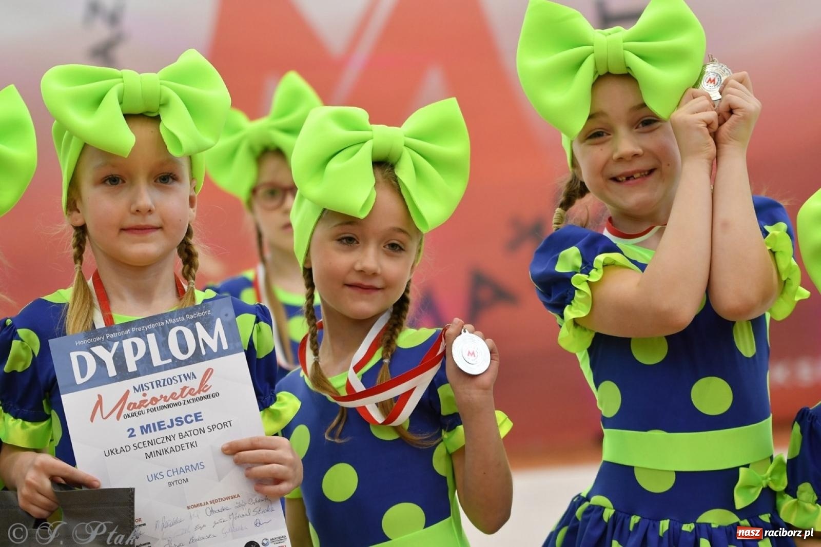 Zdjęcie w galerii na portalu naszraciborz.pl: Racibórz gości Mistrzostwa Okręgu Mażoretek Polski Południowo-Zachodniej [FOTO] wiadomości z regionu