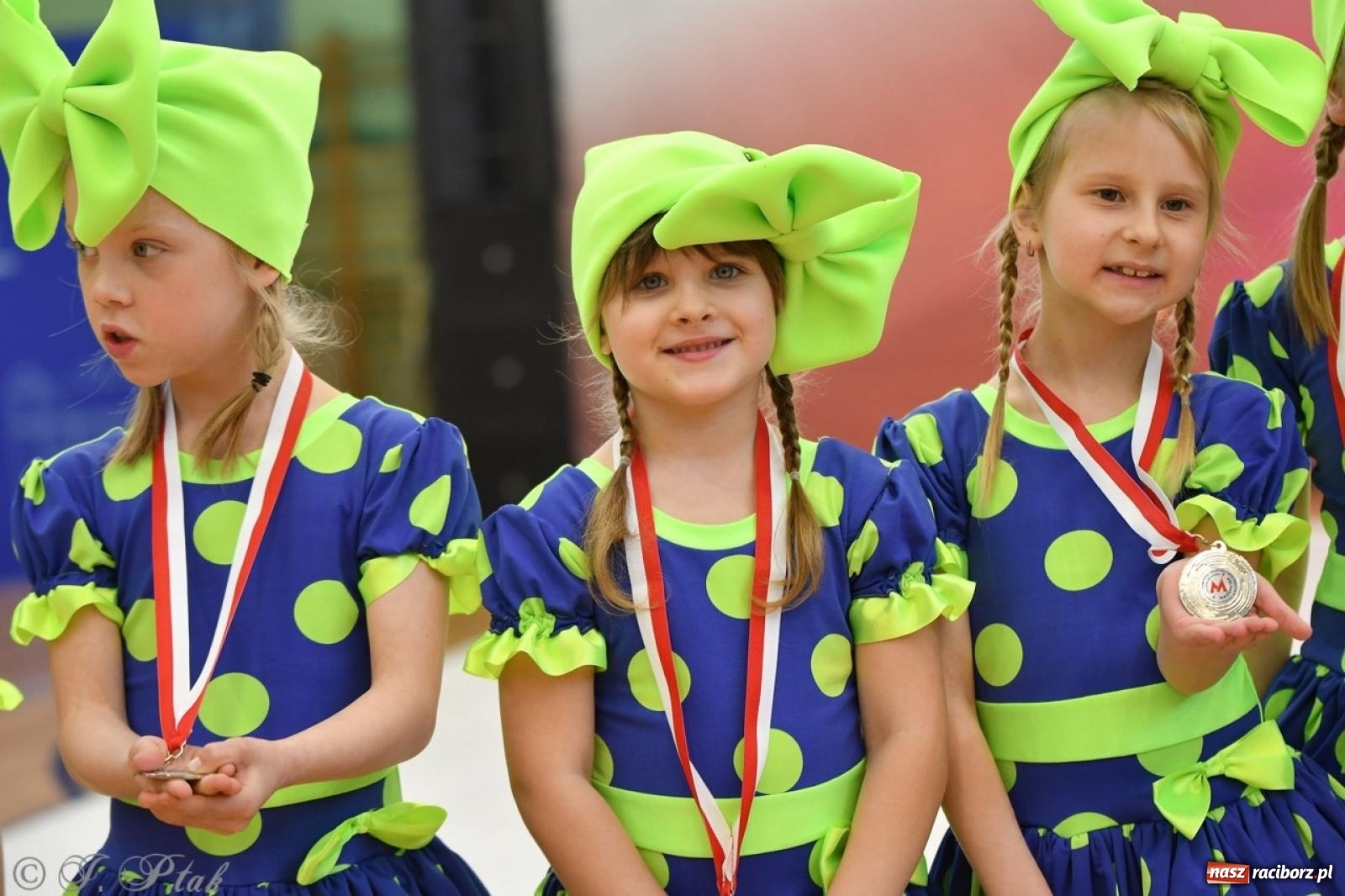 Zdjęcie w galerii na portalu naszraciborz.pl: Racibórz gości Mistrzostwa Okręgu Mażoretek Polski Południowo-Zachodniej [FOTO] wiadomości z regionu