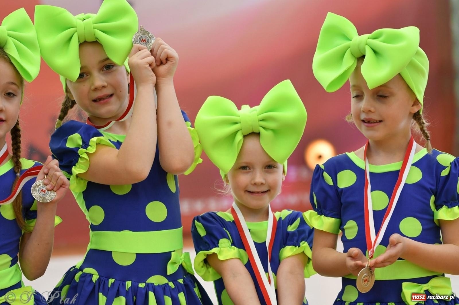 Zdjęcie w galerii na portalu naszraciborz.pl: Racibórz gości Mistrzostwa Okręgu Mażoretek Polski Południowo-Zachodniej [FOTO] wiadomości z regionu