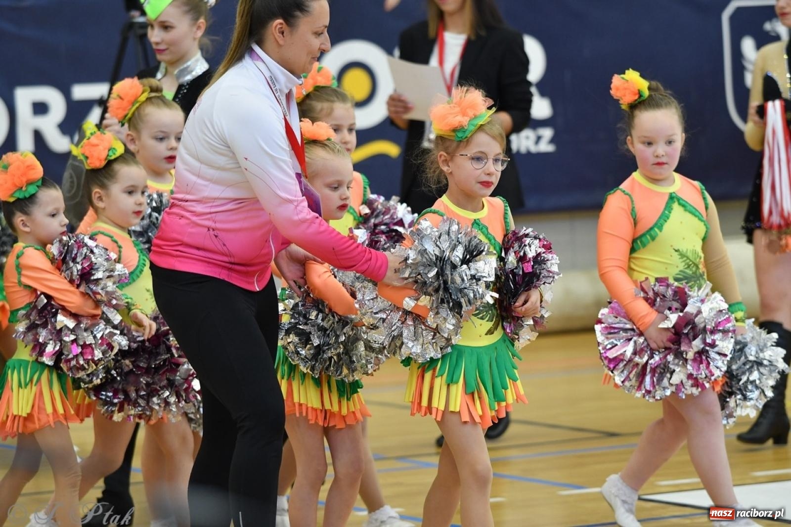 Zdjęcie w galerii na portalu naszraciborz.pl: Racibórz gości Mistrzostwa Okręgu Mażoretek Polski Południowo-Zachodniej [FOTO] wiadomości z regionu