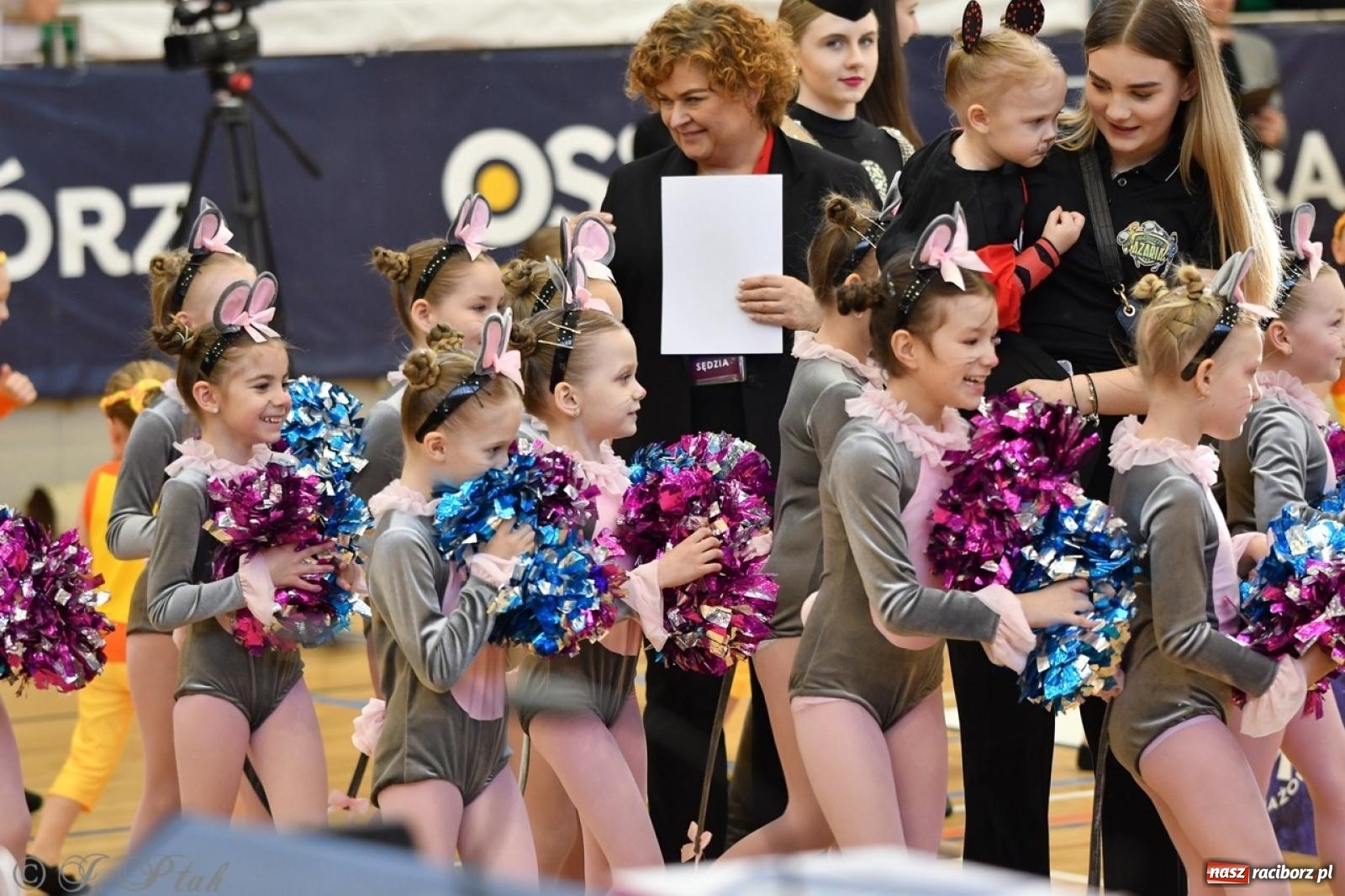 Zdjęcie w galerii na portalu naszraciborz.pl: Racibórz gości Mistrzostwa Okręgu Mażoretek Polski Południowo-Zachodniej [FOTO] wiadomości z regionu