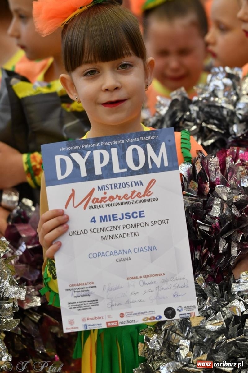 Zdjęcie w galerii na portalu naszraciborz.pl: Racibórz gości Mistrzostwa Okręgu Mażoretek Polski Południowo-Zachodniej [FOTO] wiadomości z regionu