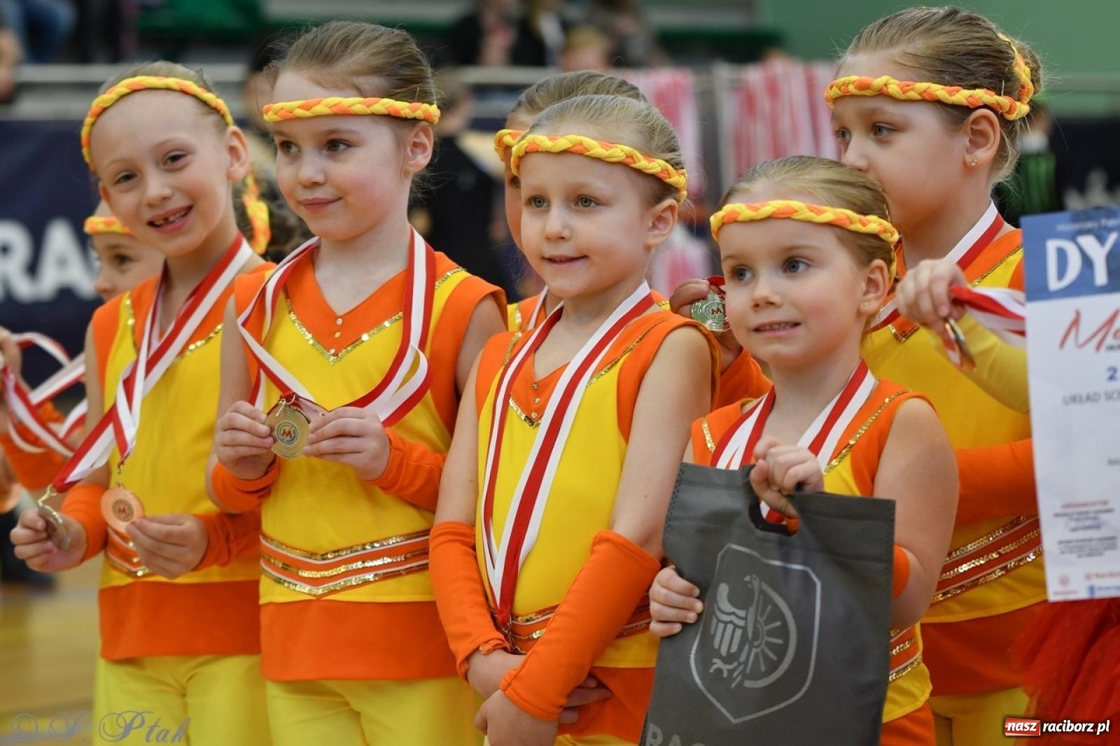 Zdjęcie w galerii na portalu naszraciborz.pl: Racibórz gości Mistrzostwa Okręgu Mażoretek Polski Południowo-Zachodniej [FOTO] wiadomości z regionu