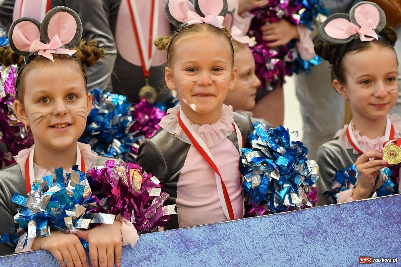 Zdjęcie w galerii na portalu naszraciborz.pl: Racibórz gości Mistrzostwa Okręgu Mażoretek Polski Południowo-Zachodniej [FOTO] wiadomości z regionu