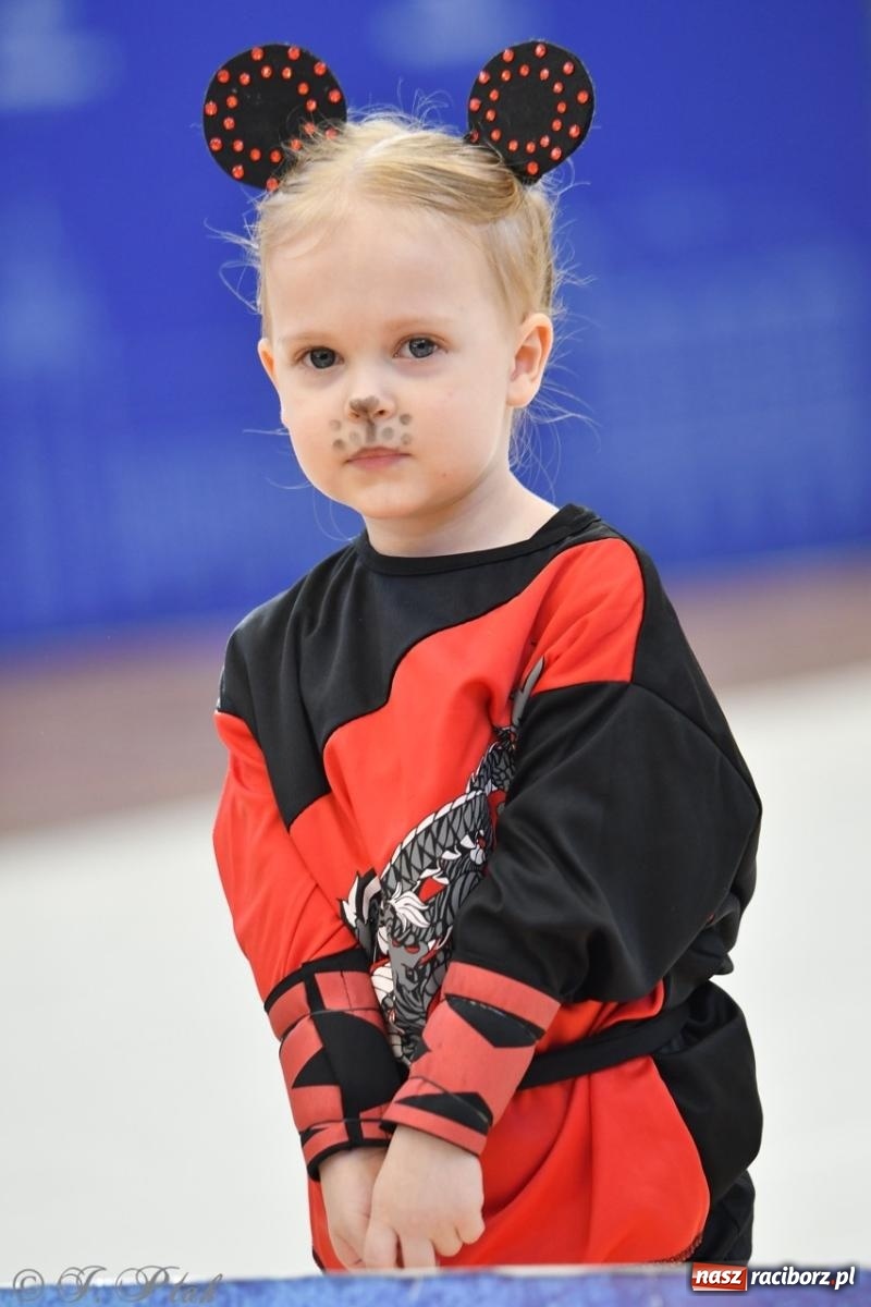 Zdjęcie w galerii na portalu naszraciborz.pl: Racibórz gości Mistrzostwa Okręgu Mażoretek Polski Południowo-Zachodniej [FOTO] wiadomości z regionu