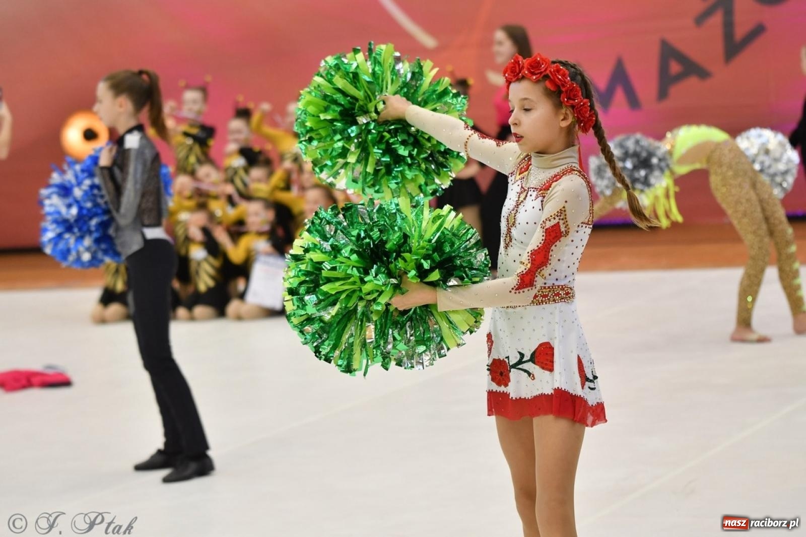 Zdjęcie w galerii na portalu naszraciborz.pl: Racibórz gości Mistrzostwa Okręgu Mażoretek Polski Południowo-Zachodniej [FOTO] wiadomości z regionu