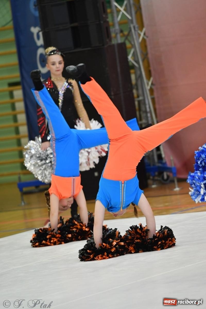 Zdjęcie w galerii na portalu naszraciborz.pl: Racibórz gości Mistrzostwa Okręgu Mażoretek Polski Południowo-Zachodniej [FOTO] wiadomości z regionu