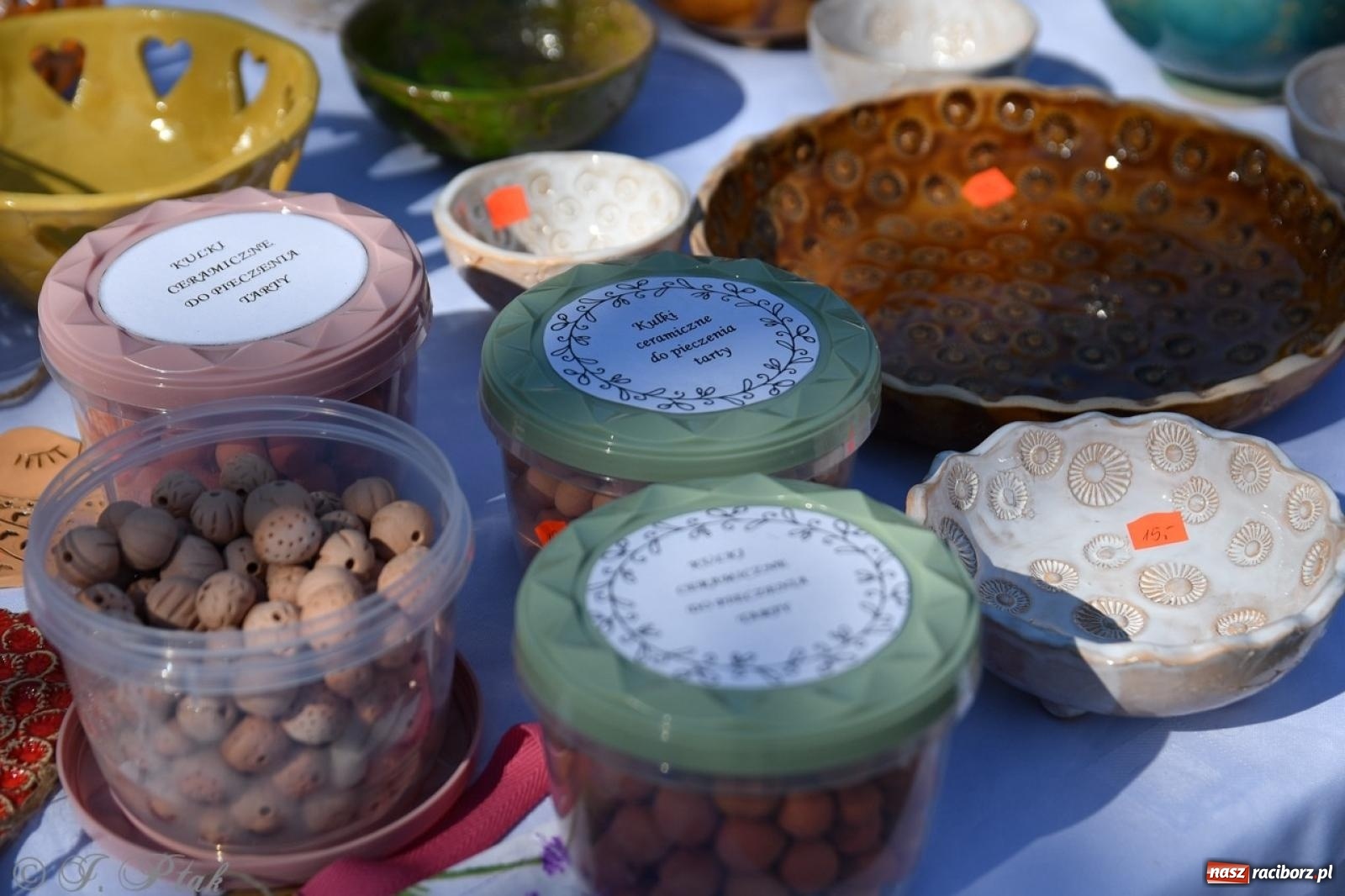 Zdjęcie w galerii na portalu naszraciborz.pl: Zamkowy dziedziniec pełen kwiatów [FOTO i WIDEO] wiadomości z regionu