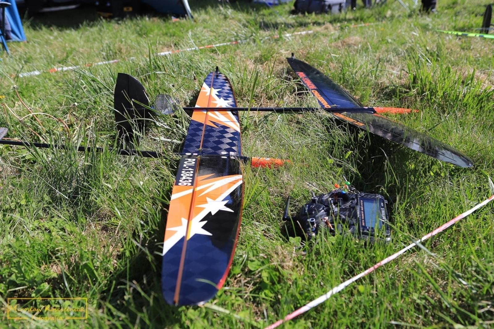 Zdjęcie w galerii na portalu naszraciborz.pl: Modelarze rywalizują dziś na Płoni [FOTO] wiadomości z regionu