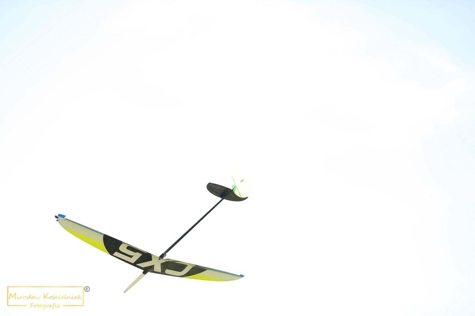 Zdjęcie w galerii na portalu naszraciborz.pl: Modelarze rywalizują dziś na Płoni [FOTO] wiadomości z regionu