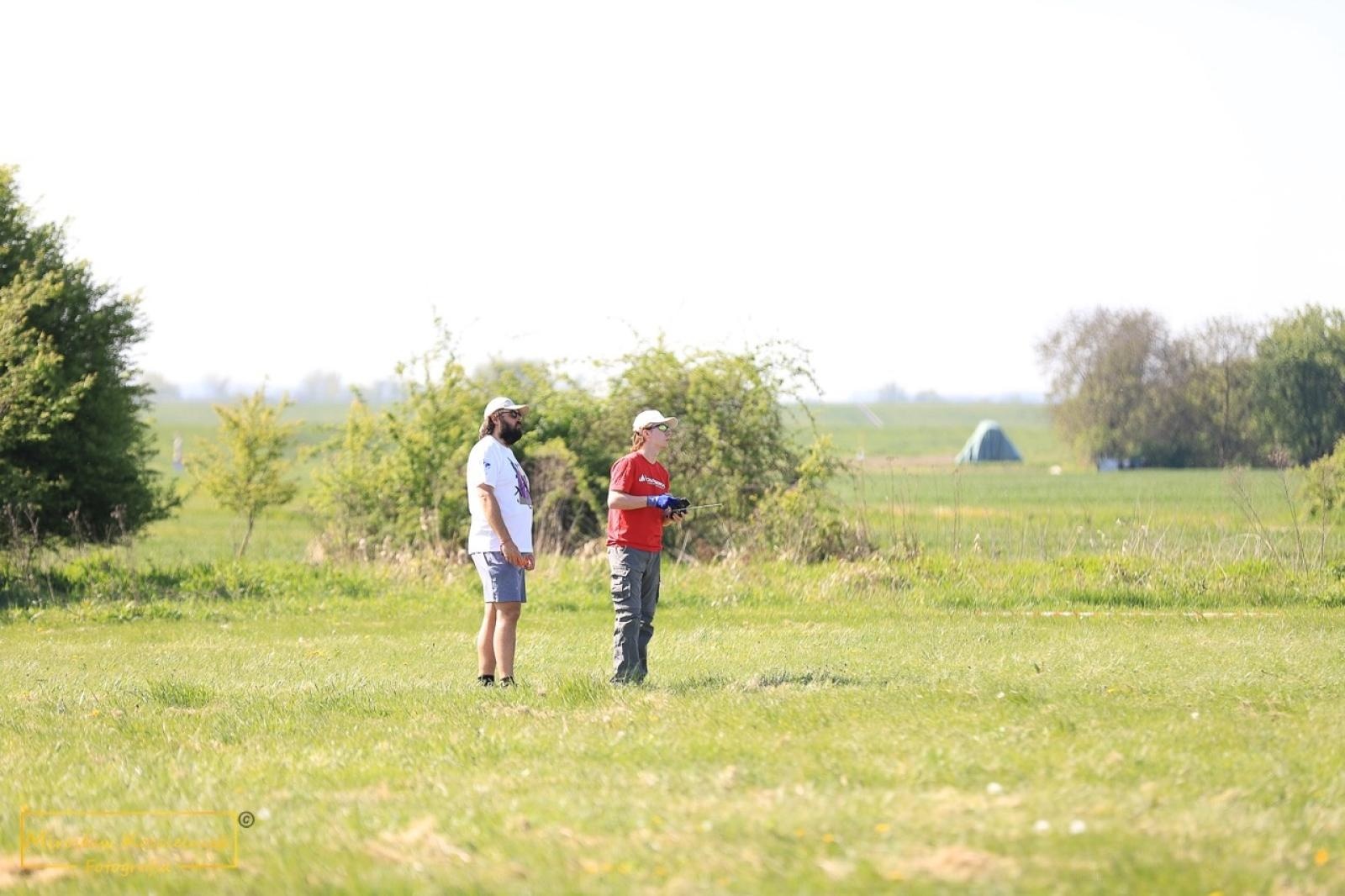 Zdjęcie w galerii na portalu naszraciborz.pl: Modelarze rywalizują dziś na Płoni [FOTO] wiadomości z regionu