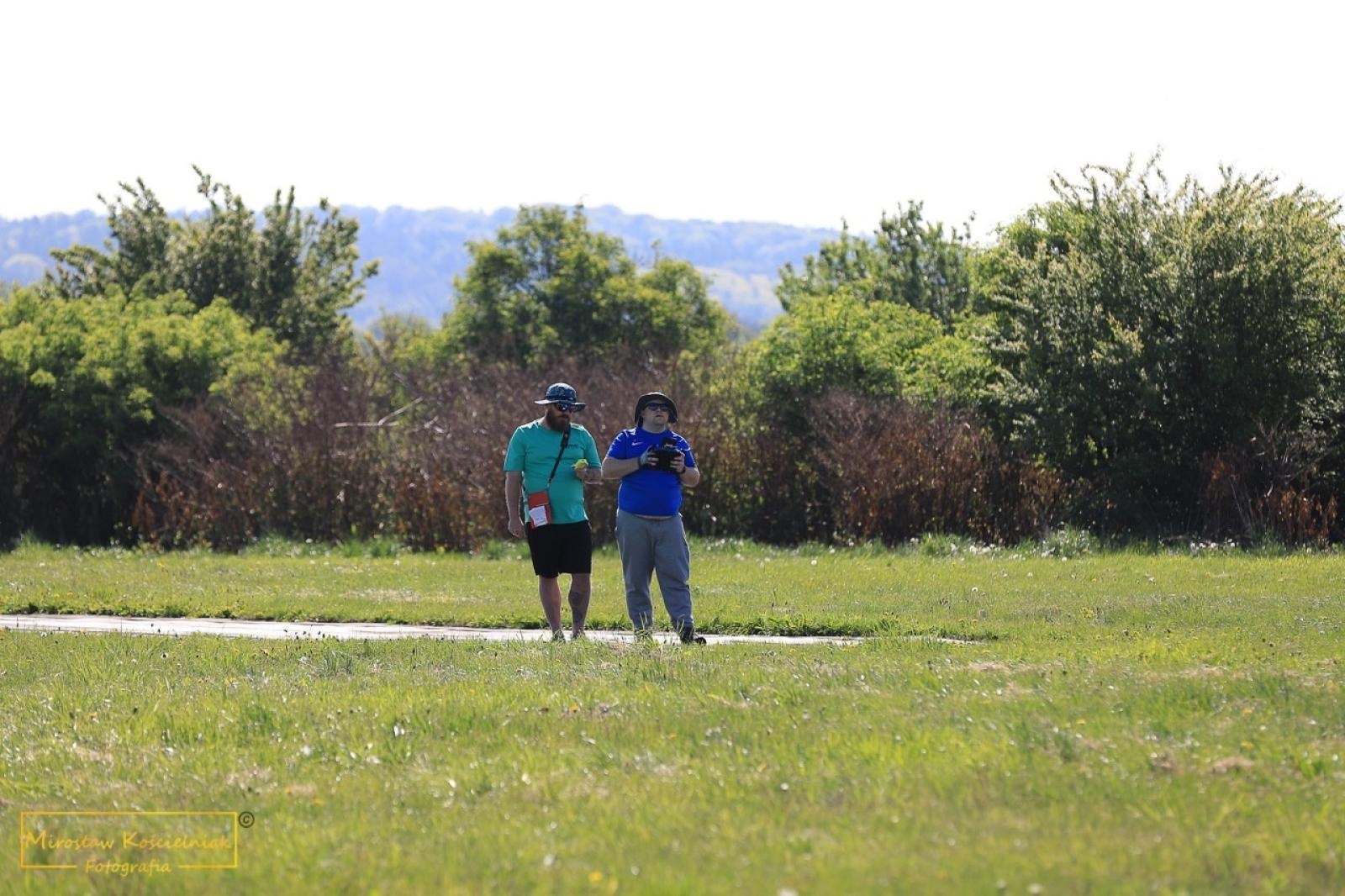 Zdjęcie w galerii na portalu naszraciborz.pl: Modelarze rywalizują dziś na Płoni [FOTO] wiadomości z regionu