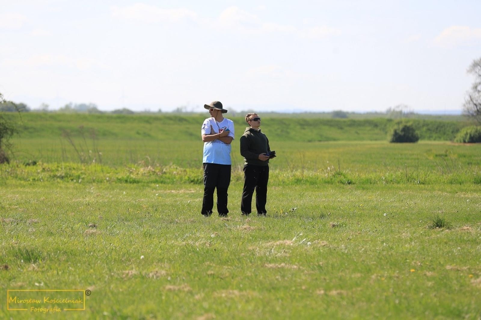 Zdjęcie w galerii na portalu naszraciborz.pl: Modelarze rywalizują dziś na Płoni [FOTO] wiadomości z regionu