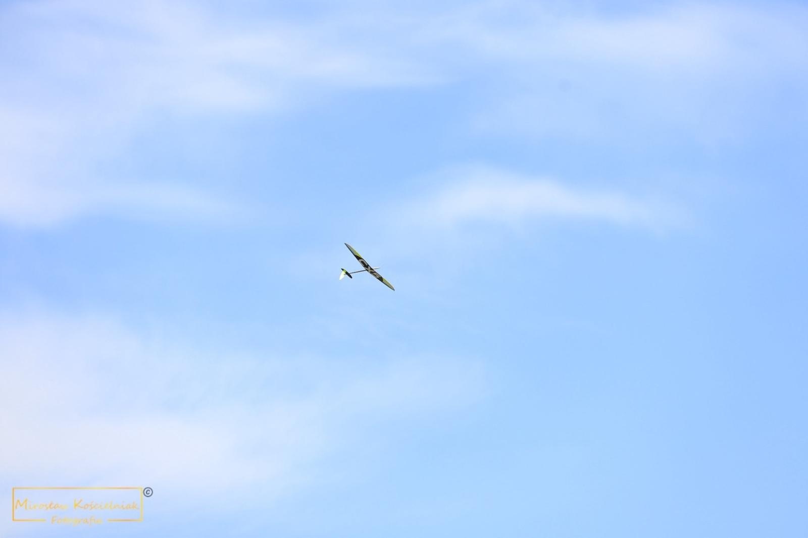 Zdjęcie w galerii na portalu naszraciborz.pl: Modelarze rywalizują dziś na Płoni [FOTO] wiadomości z regionu