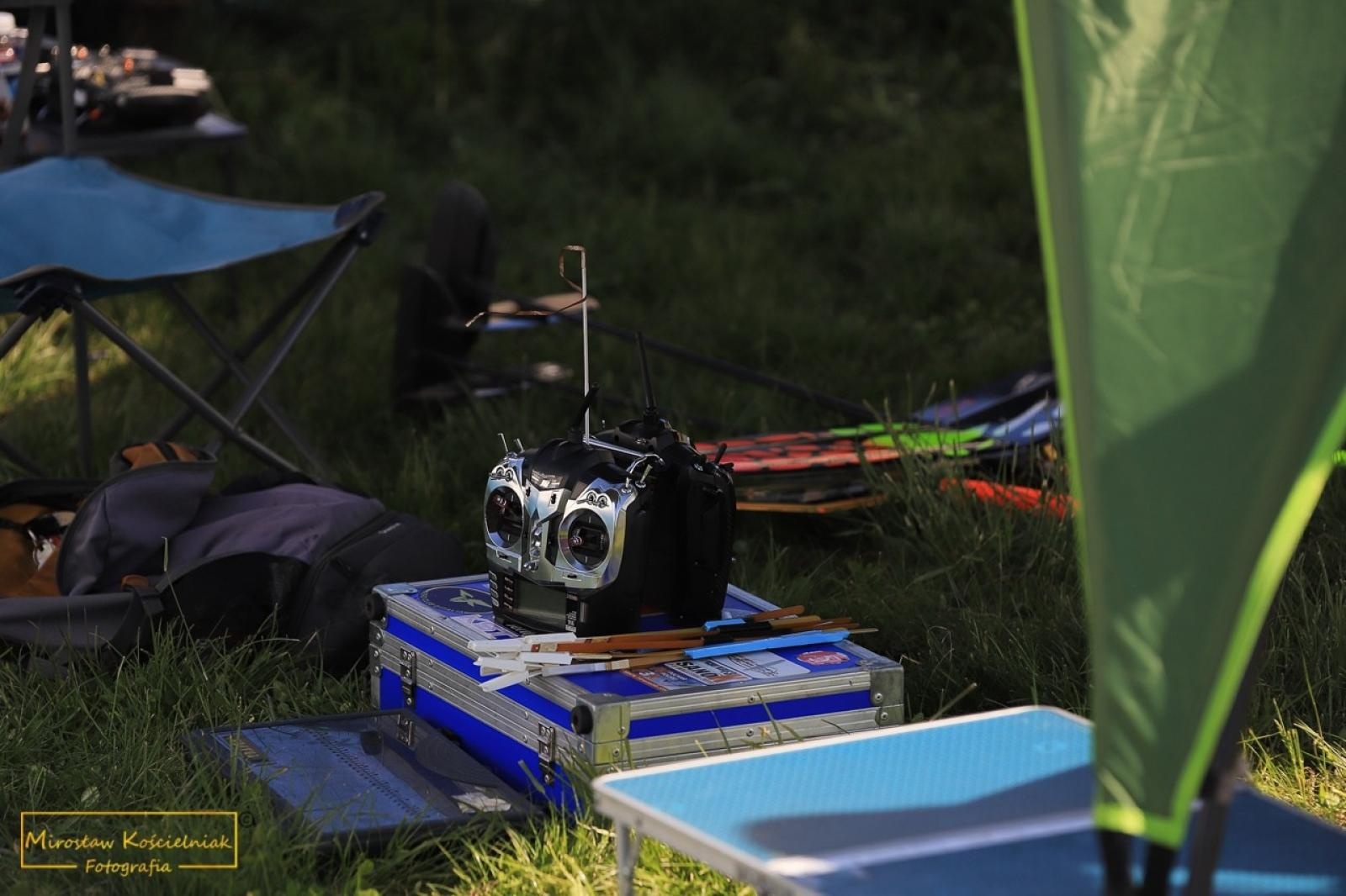 Zdjęcie w galerii na portalu naszraciborz.pl: Modelarze rywalizują dziś na Płoni [FOTO] wiadomości z regionu