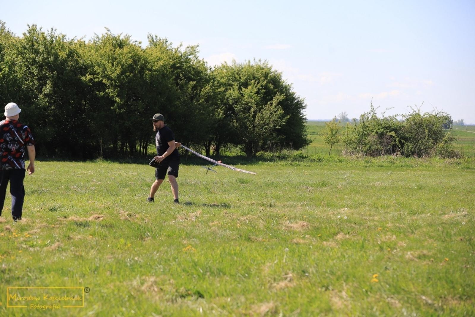 Zdjęcie w galerii na portalu naszraciborz.pl: Modelarze rywalizują dziś na Płoni [FOTO] wiadomości z regionu