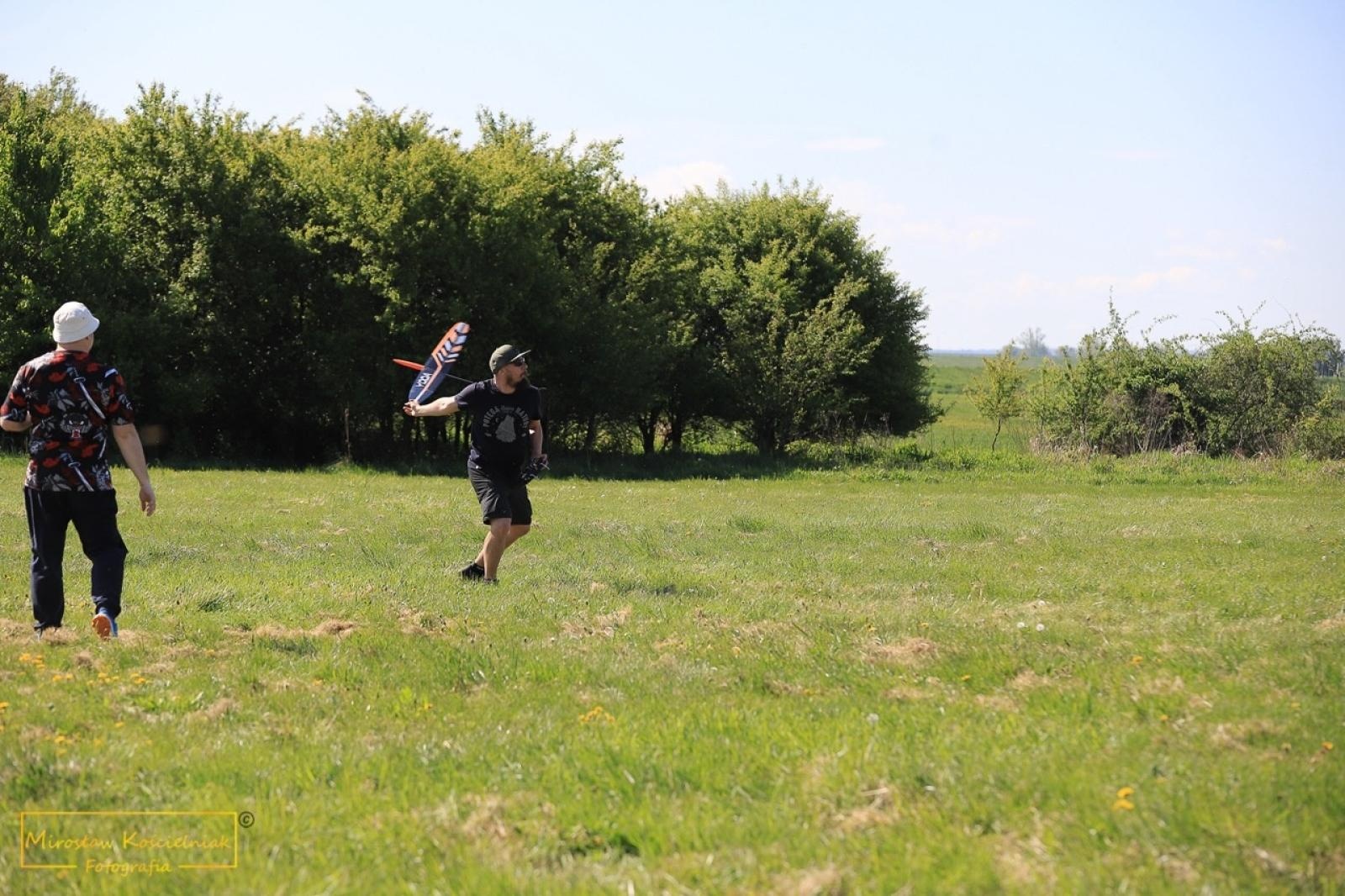 Zdjęcie w galerii na portalu naszraciborz.pl: Modelarze rywalizują dziś na Płoni [FOTO] wiadomości z regionu