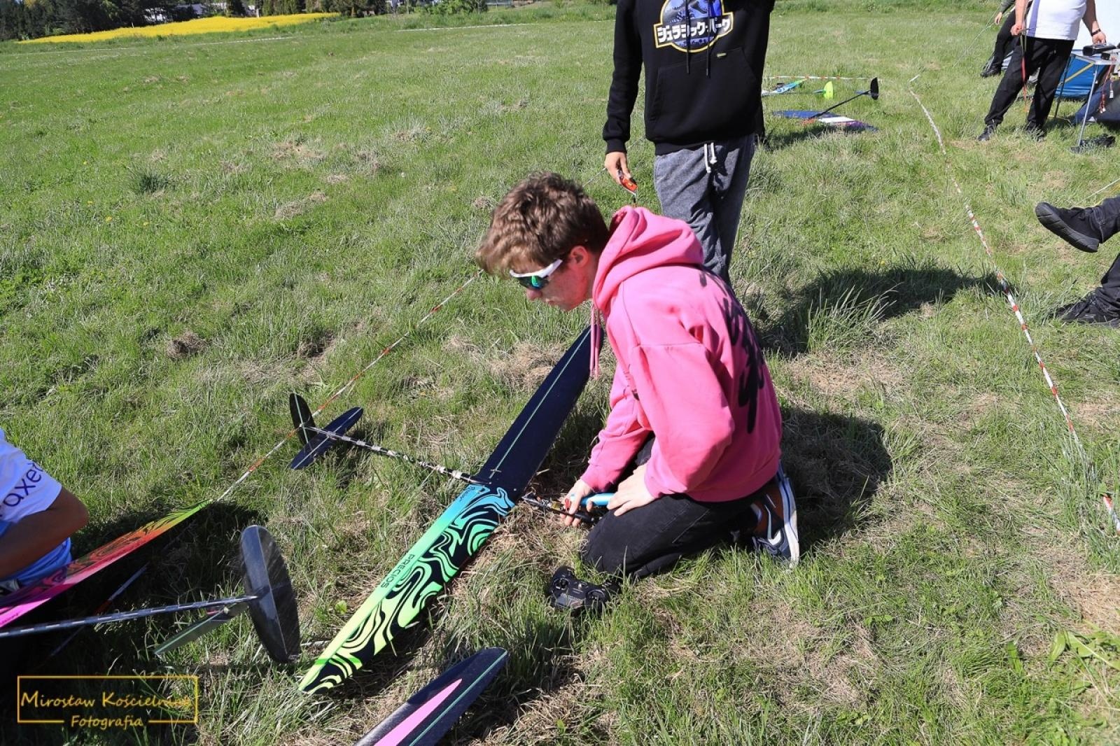 Zdjęcie w galerii na portalu naszraciborz.pl: Modelarze rywalizują dziś na Płoni [FOTO] wiadomości z regionu