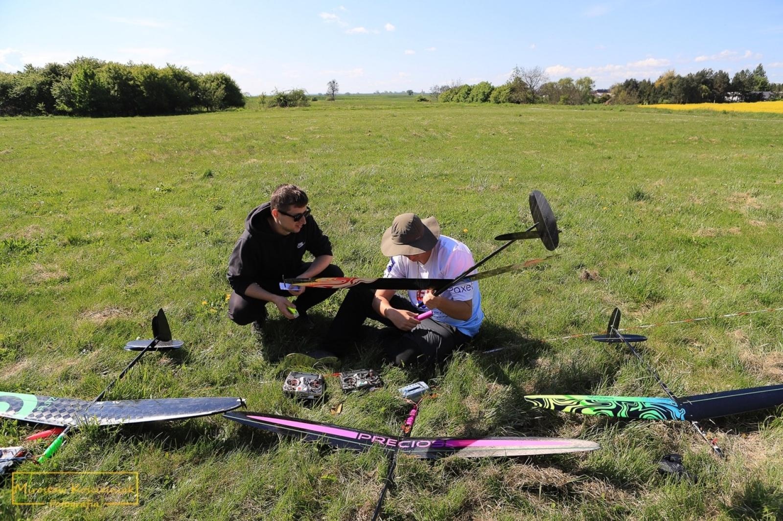 Zdjęcie w galerii na portalu naszraciborz.pl: Modelarze rywalizują dziś na Płoni [FOTO] wiadomości z regionu