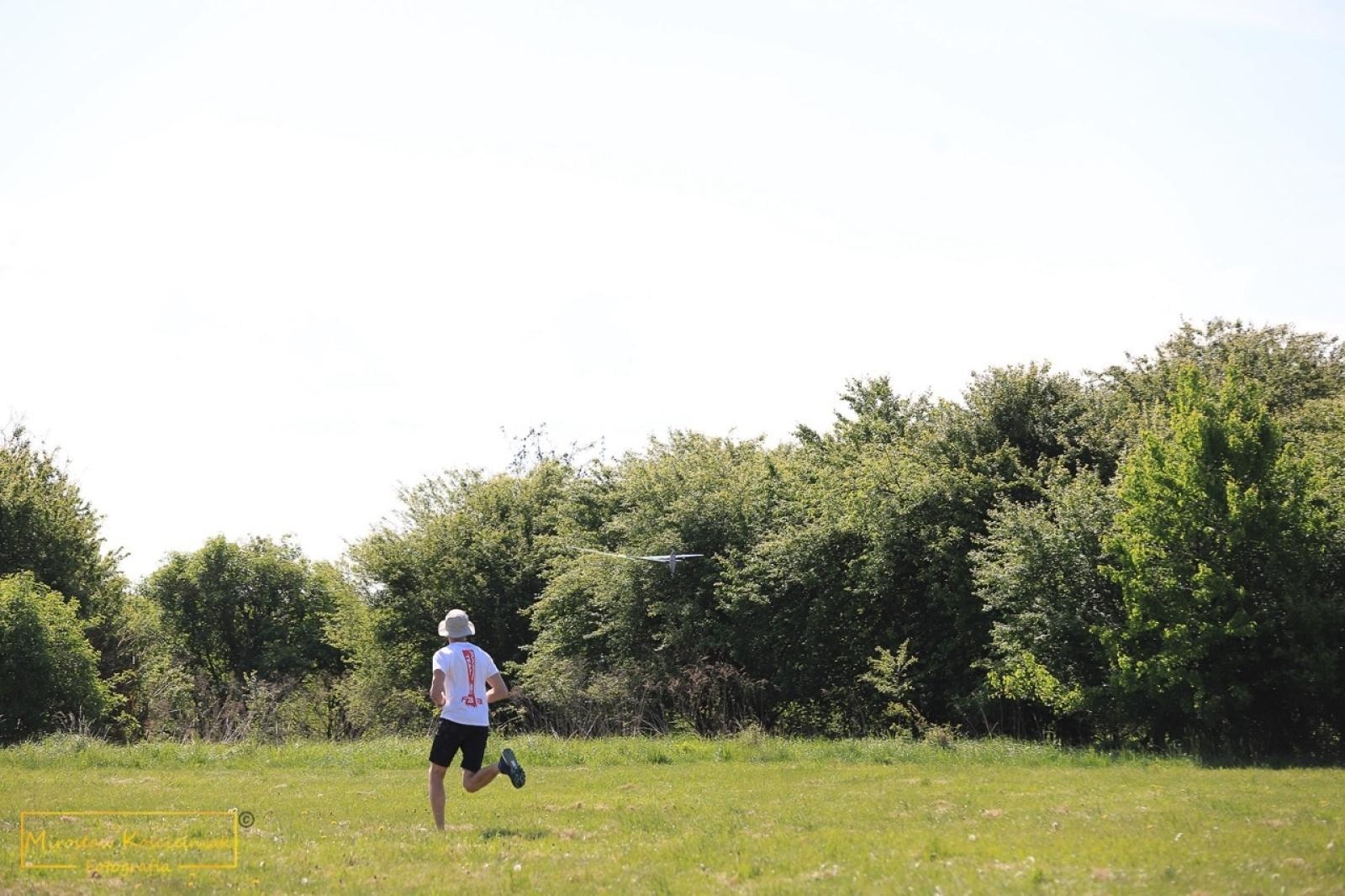 Zdjęcie w galerii na portalu naszraciborz.pl: Modelarze rywalizują dziś na Płoni [FOTO] wiadomości z regionu