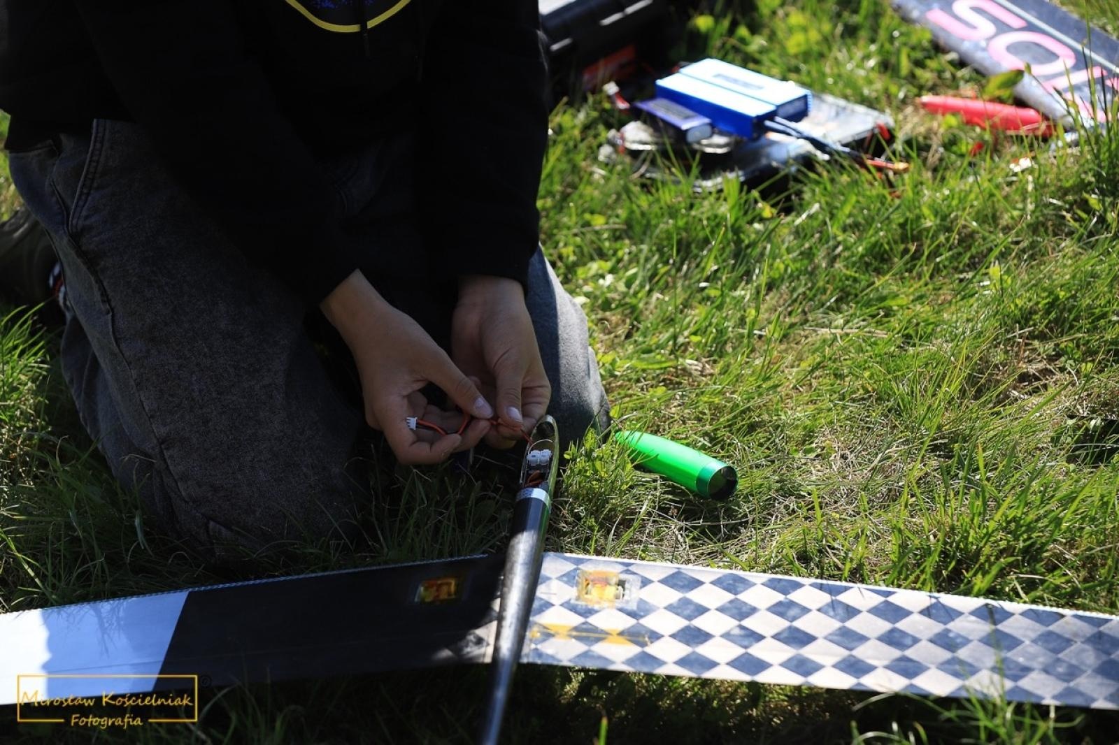 Zdjęcie w galerii na portalu naszraciborz.pl: Modelarze rywalizują dziś na Płoni [FOTO] wiadomości z regionu